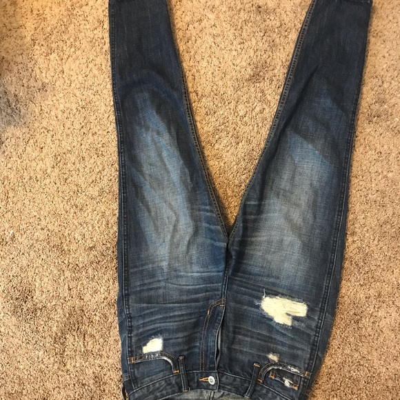 Cropped dark wash hollister denim - Picture 1 of 3